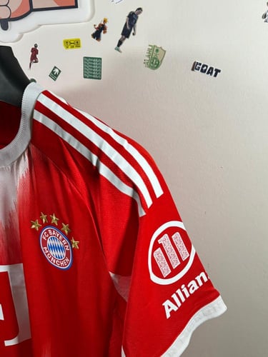 تيشيرت بايرن ميونخ الأساسي 2025/26