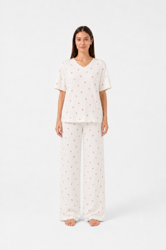 بجامة قطن 100% بنقشة فراولة Soft 100% cotton pajam...