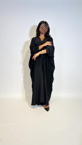 عباية بشت سوداء سادة . 1141