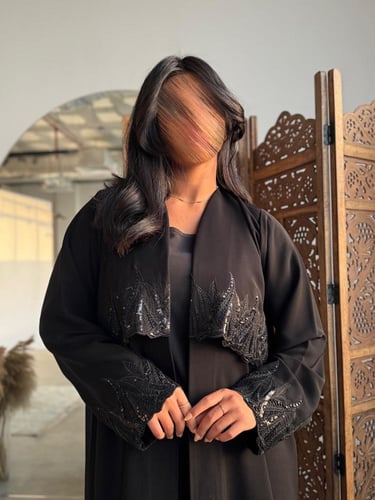 عباية مزينة بقصة مميزة من الشك. 1201