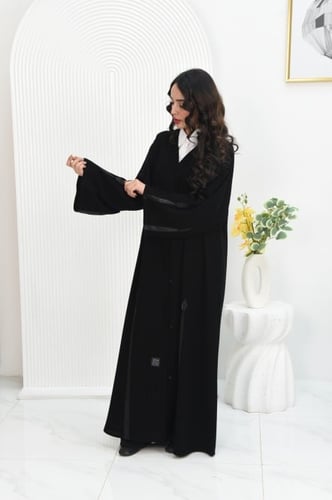 عباية اماراتي كم مربع