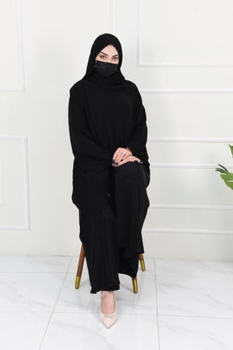 عباية لف سوداء بتطريز أسفل أنيق