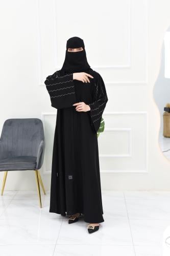 عباية تطريز ذهبي بالاكمام