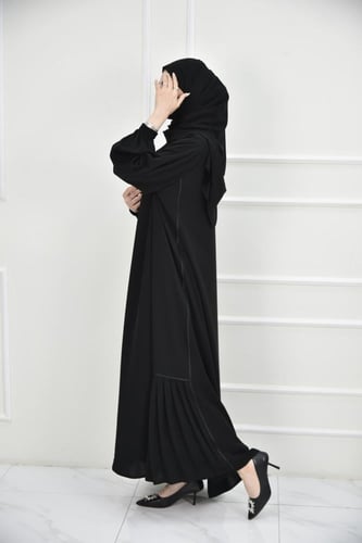 عباية نواعم كاجوال بشريط ستان وكسرات ناعمة