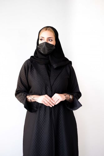 عباية lavania شتوي باكمام مزينة بزراير ملبسة