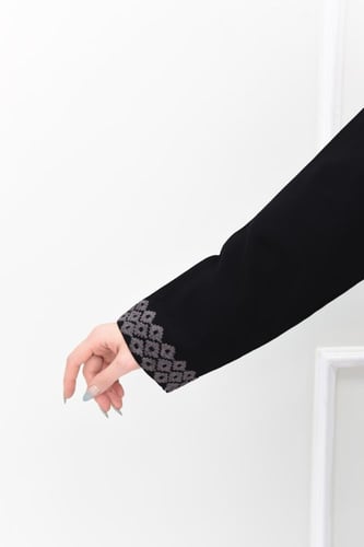 عبايه كلاسيكي بكم عادي