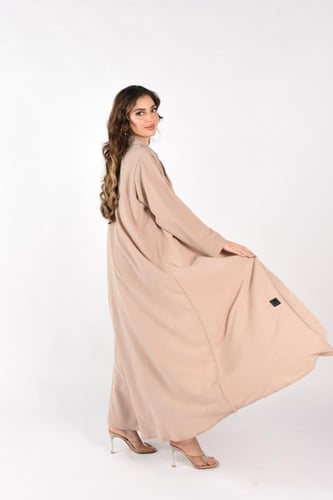 عباية ثلاثية القطع، تجمع بين الأناقة والراحة بتصمي...