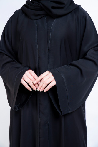 عباية lavania كم مربع سادة