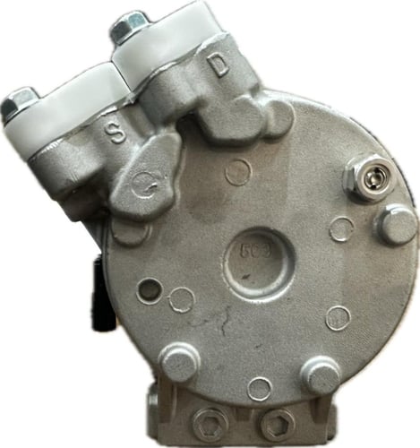 كمبروسر نيسان باص / ميتسوبيشي بجيرو GCS 103003 جدي...