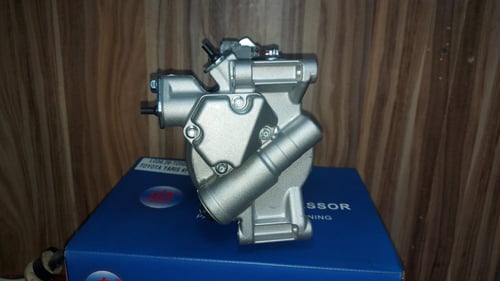 كمبروسر مكيف تويوتا يارس 2005-2010 جديد - بنظام حس...