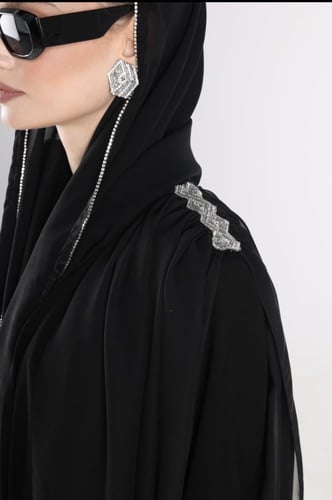 عباية الشال كم طبقة وحدة تل (اسبوعين ) نظرا للضغط...