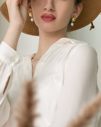 حلق مطلي بالروديوم بتعليقة لولو