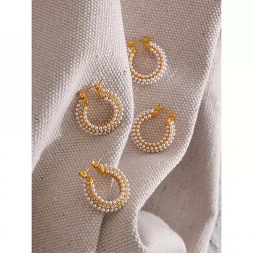 حلق انيق مرصع بقطع اللولو