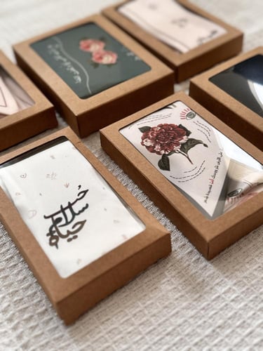 ستاند توزيعات سكارفات مميزة