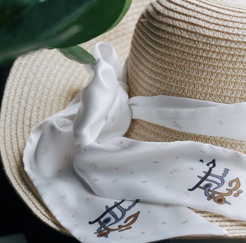 توزيعات سكارفات نوع واحد