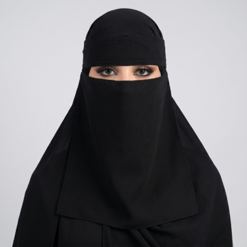 نقاب اسود مع طرحة