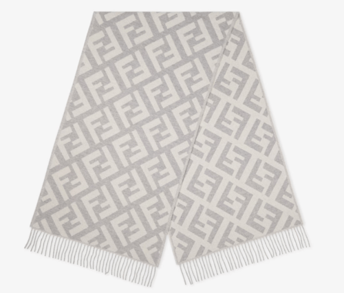 وشاح Fendi
