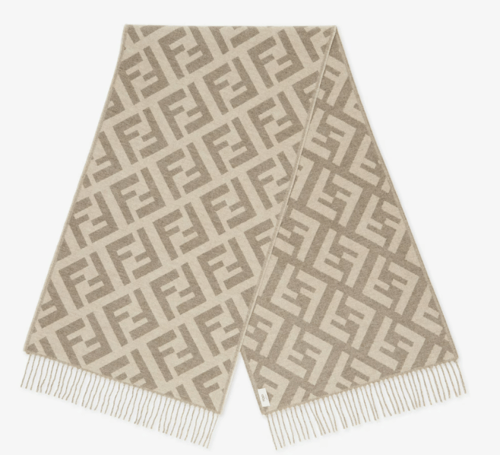وشاح Fendi