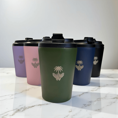 Mug بشعار هوية عزنا بفزعتنا -(كوب حراري).