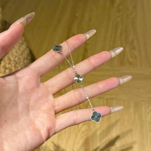 سلسلة أنيقة باللون الفضي(N1068)