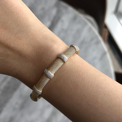 اسورة أنيقة