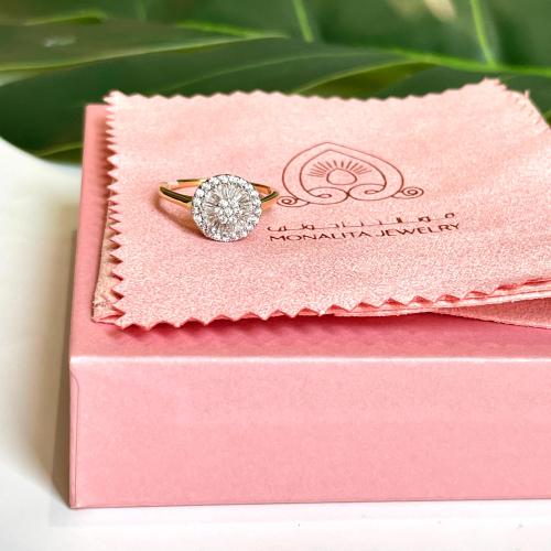 خاتم أنيق اللون ذهبي (R353) .