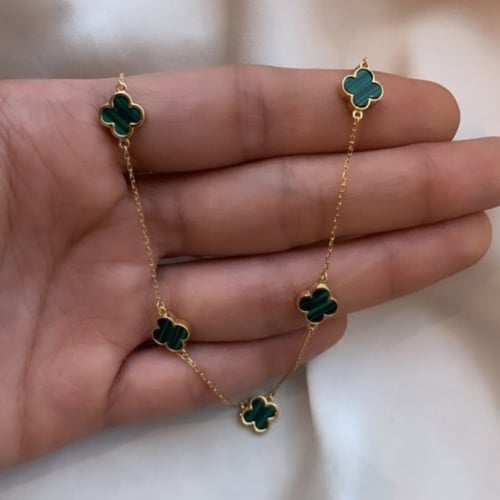 سلسلة ورد أنيقة باللون الذهبي (N494) .