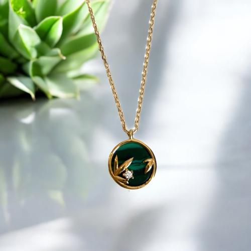 سلسلة أنيقة من الفضه عيار 925 مطلي بالذهب مرصع بحب...