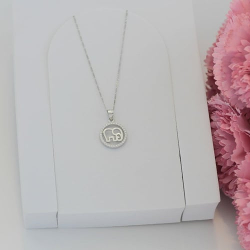 سلسلة الفيل الأنيقة باللون الفضي (N690) .