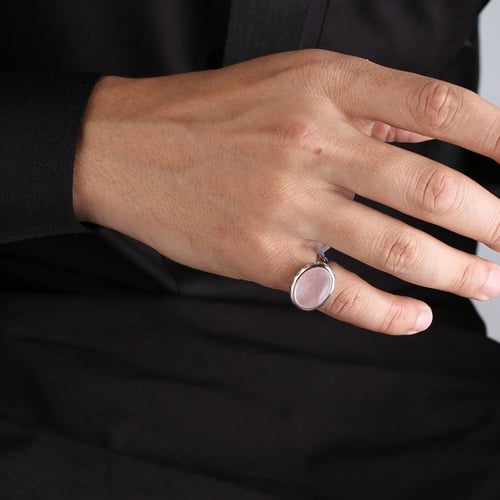 خاتم أنيق رجالي اللون فضي-زهري (KR8) .