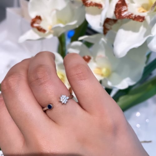 خاتم أنيق اللون فضي-كحلي (R277) .