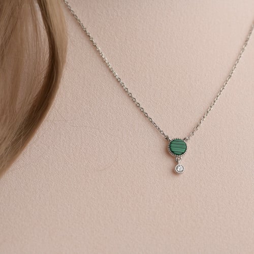 سلسلة أنيقة باللون الفضي-الأخضر (N394) .