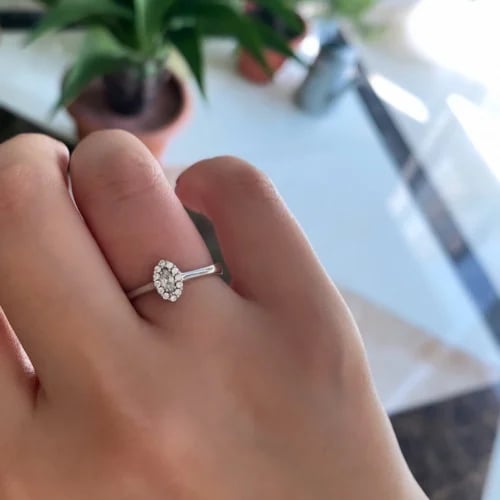 خاتم أنيق اللون فضي (R272).