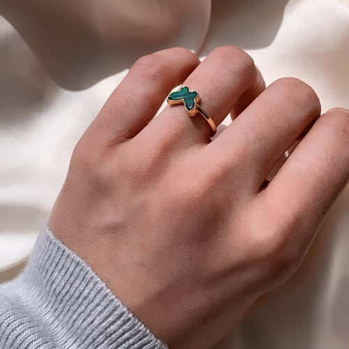 خاتم فراشة أنيق اللون ذهبي (R210) .