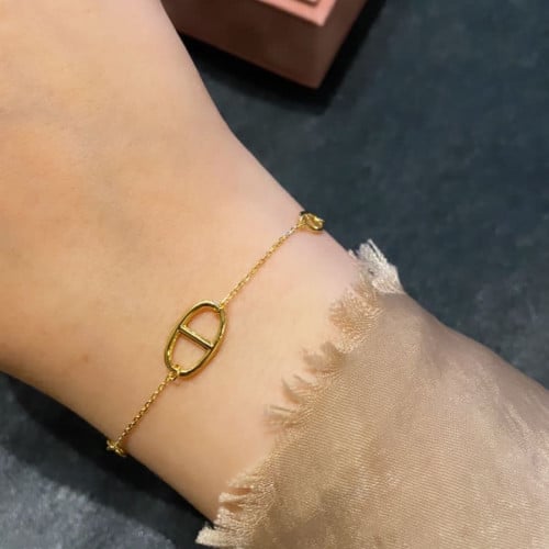 أسورة أنيقة باللون الذهبي (B544).