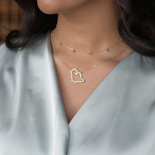 سلسلة خريطة المملكة باللون الذهبي (N380) .