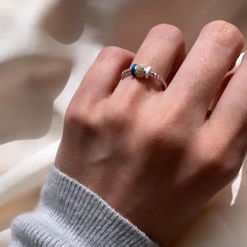 خاتم أنيق اللون فضي (R215) .