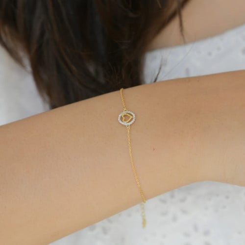 أسورة قلب أنيقة باللون الذهبي (B779) .