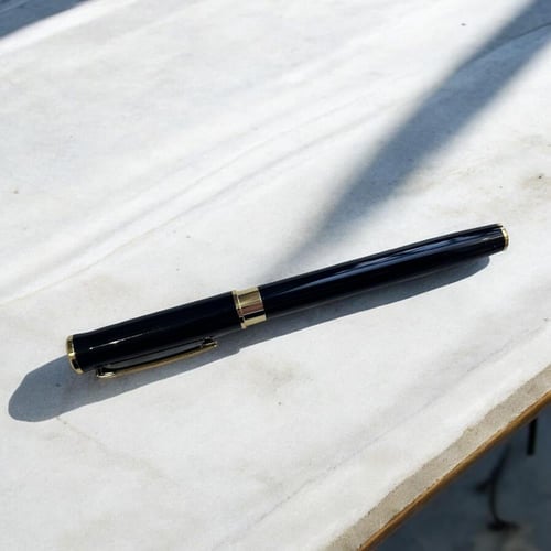 محفظة وميدالية النور في قلبي