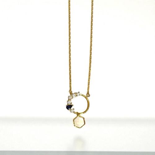 سلسلة أنيقة باللون الذهبي (N318) .