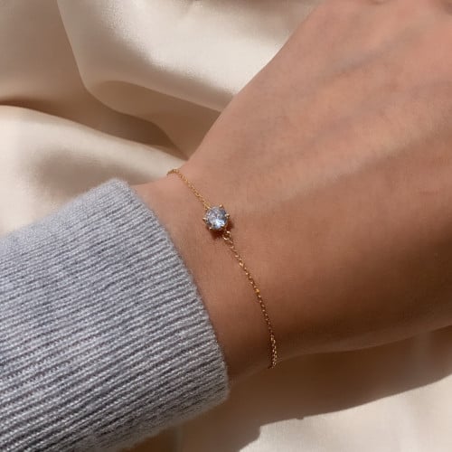 أسورة أنيقة باللون الذهبي (B581).