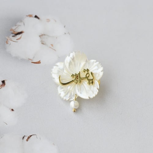 مشبك تصميم اللون ذهبي (p26) .(بروش)