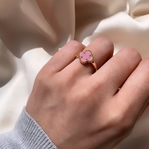 خاتم ورد أنيق اللون ذهبي (R209) .