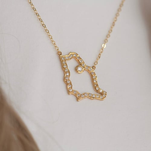 سلسلة خريطة المملكة باللون الذهبي (N380) .