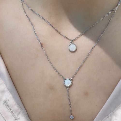 سلسلة أنيقة باللون الفضي (N636) .