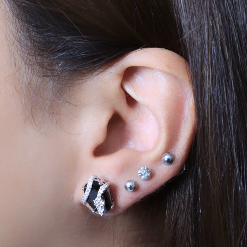 حلق أنيق من الفضه الخالصه عيار 925 مطليه بالذهب وم...