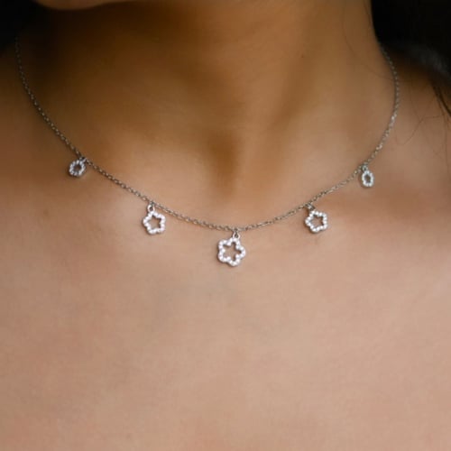 سلسلة ورد أنيقة باللون الفضي (N418).