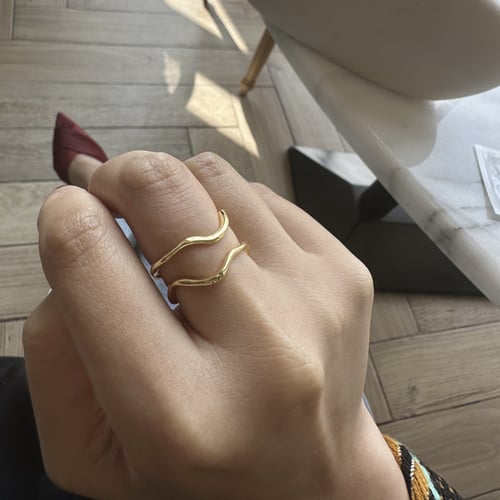 خاتم أنيق اللون ذهبي (R395).