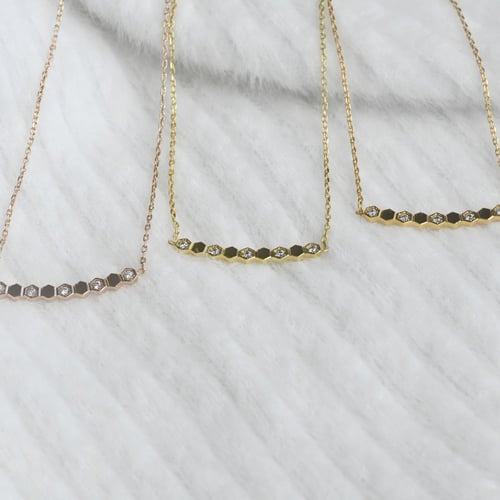 سلسلة أنيقة مقاومة للصدأ . (N992)