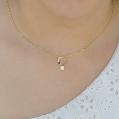 سلسلة أنيقة باللون الذهبي (N318) .